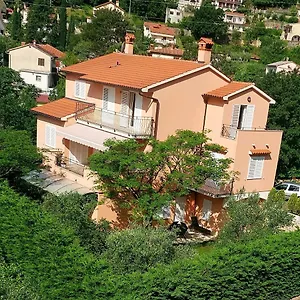 https://apartments-mogorovic.in-istria.net