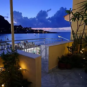 https://la-casetta-al-mare.sicilyhotelsitaly.net